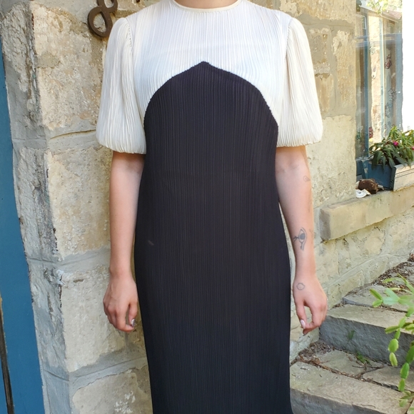 Puff Sleeve Colour Block Dress - Picture 1 of 2